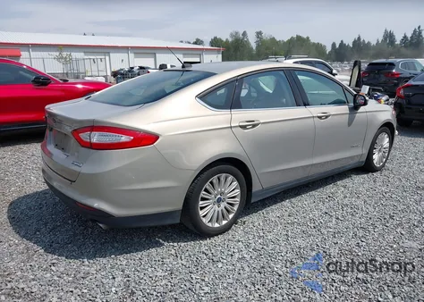 2015 Ford Fusion Hybrid S из США, поврежденный, VIN 3FA6P0UU3FR170662